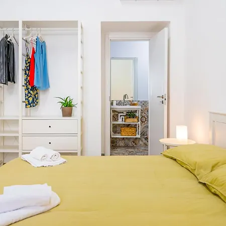 Apartment Via Malta Cozy Near Ortigia